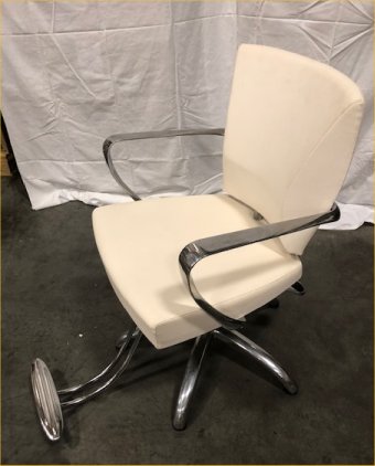 European Salon Styling Chair